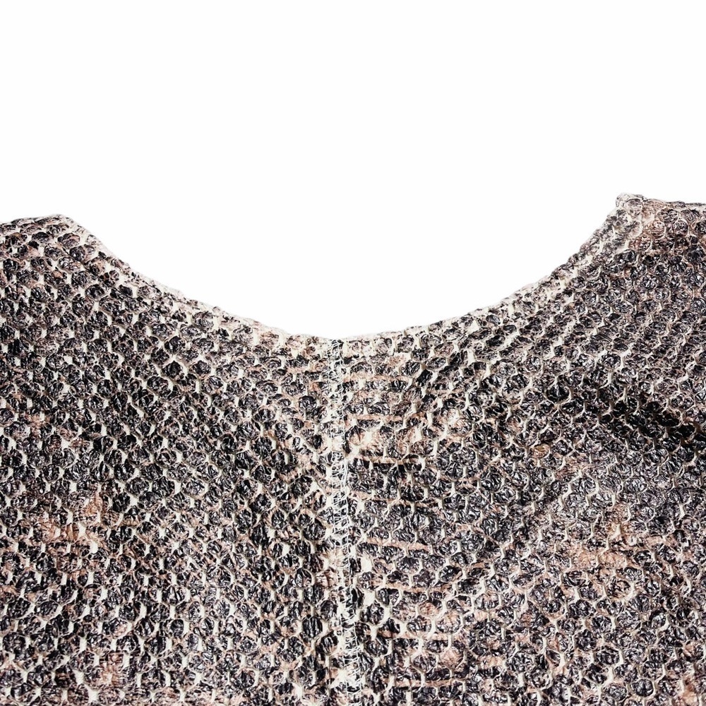 Yamamay Gray & Pink Textured Short Sleeve Sweater - Picture 3 of 8